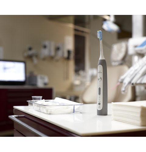 Philips Sonicare FlexCare Platinum vs. Oral-B Professional Care 5000