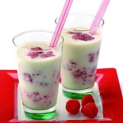 Apple smoothie with buttermilk and raspberry | Philips Chef Recipes