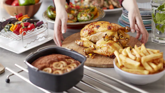 mnoštvo jela pripremljenih u aparatu airfryer