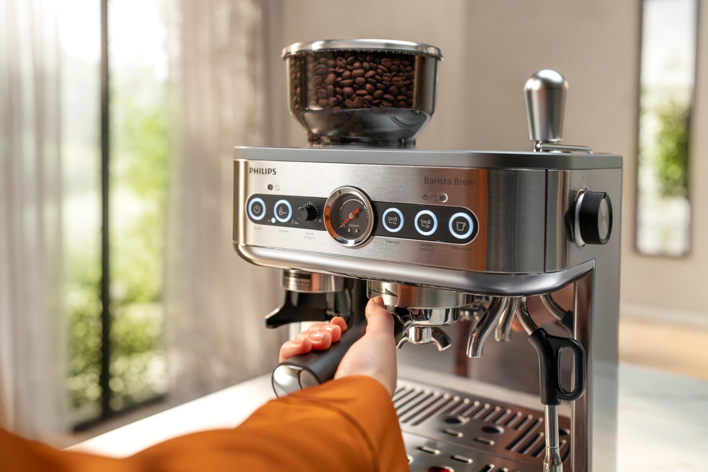 Skuhajte kavu u aparatu Philips Barista Brew